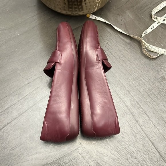 NATURALIZER Genn-Flow Slip-ons - Picture 9 of 11